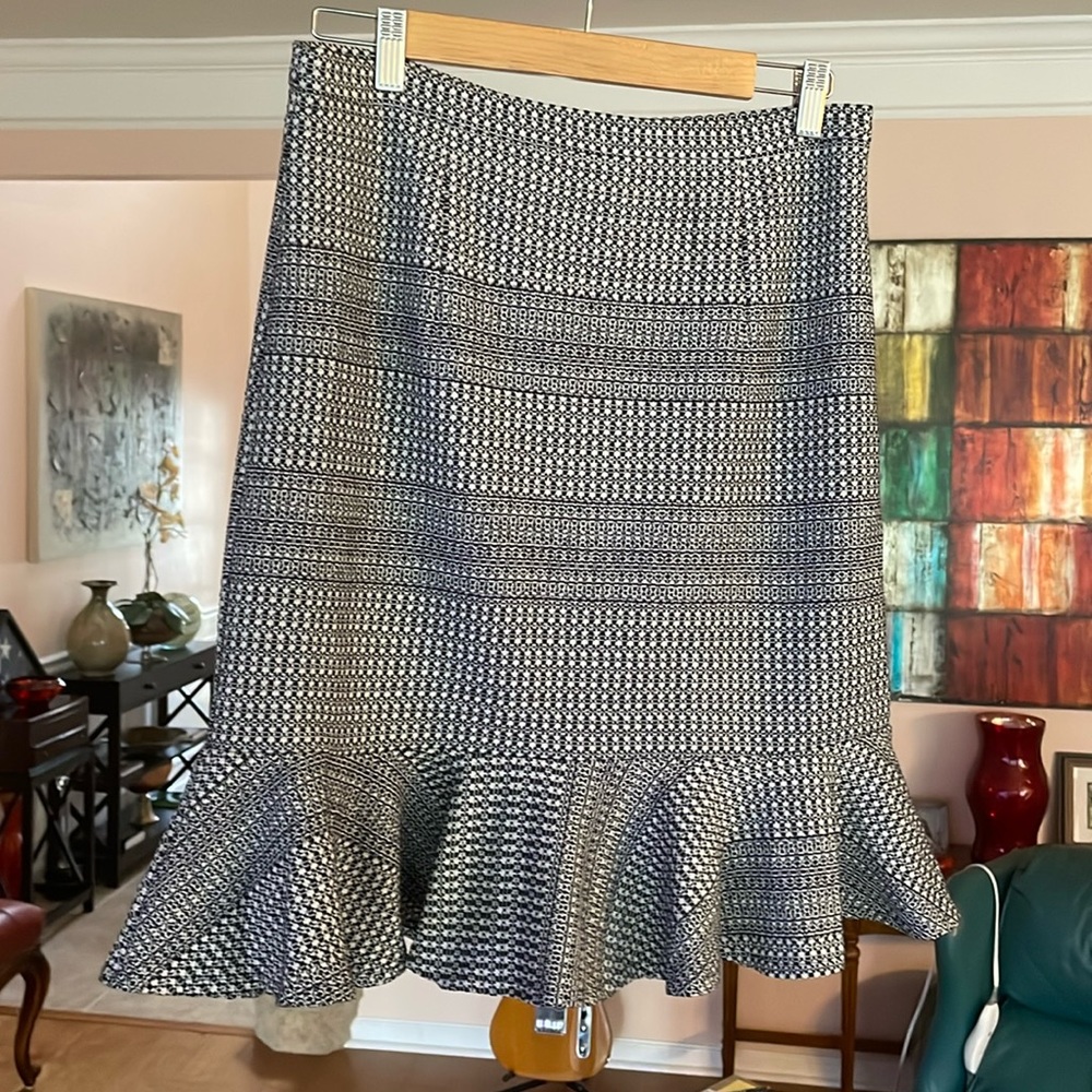Adorable skirt with ruffled bottom